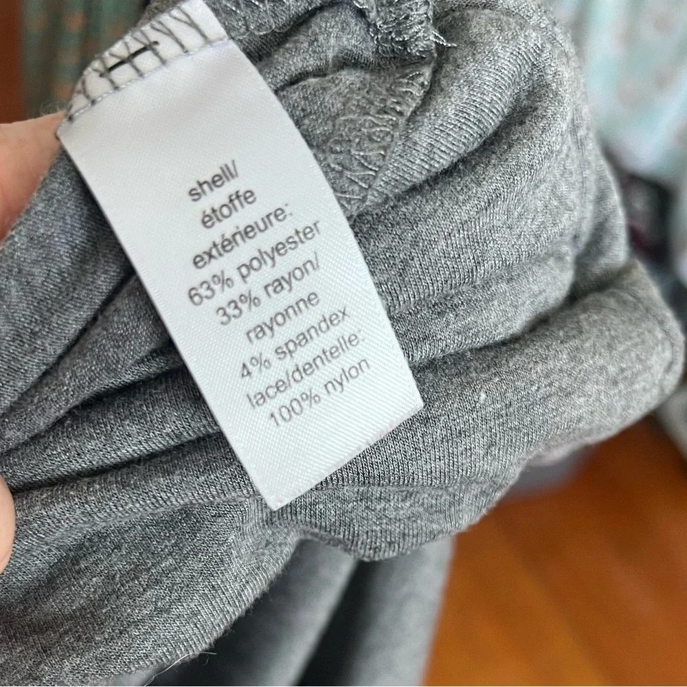 #56 MAURCIES L Gray Top - Picture 4 of 6